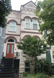 630 E St NE Front